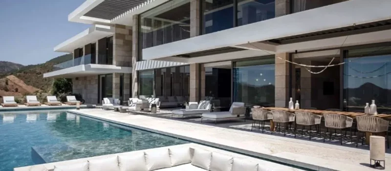 Luxury-villas-&-palaces